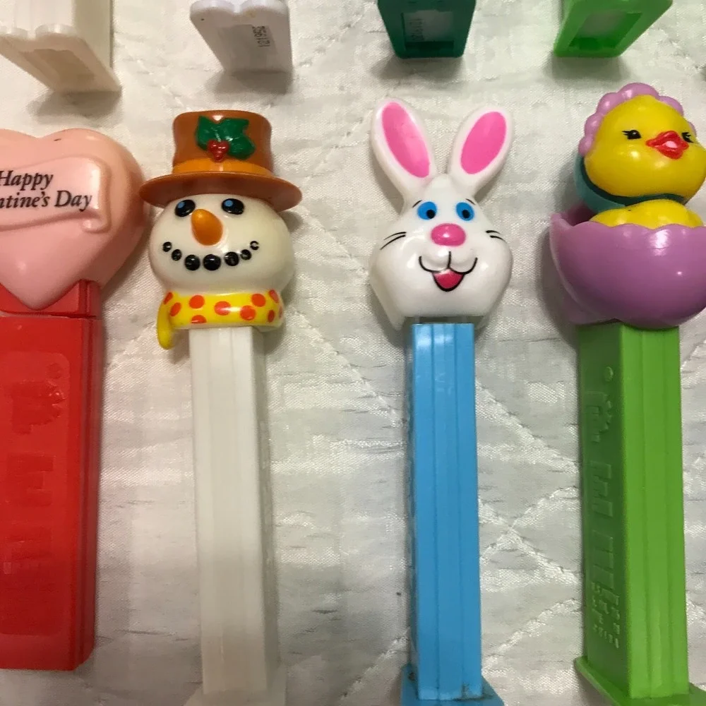 14 Vintage Holiday‎ PEZ Dispender Lot